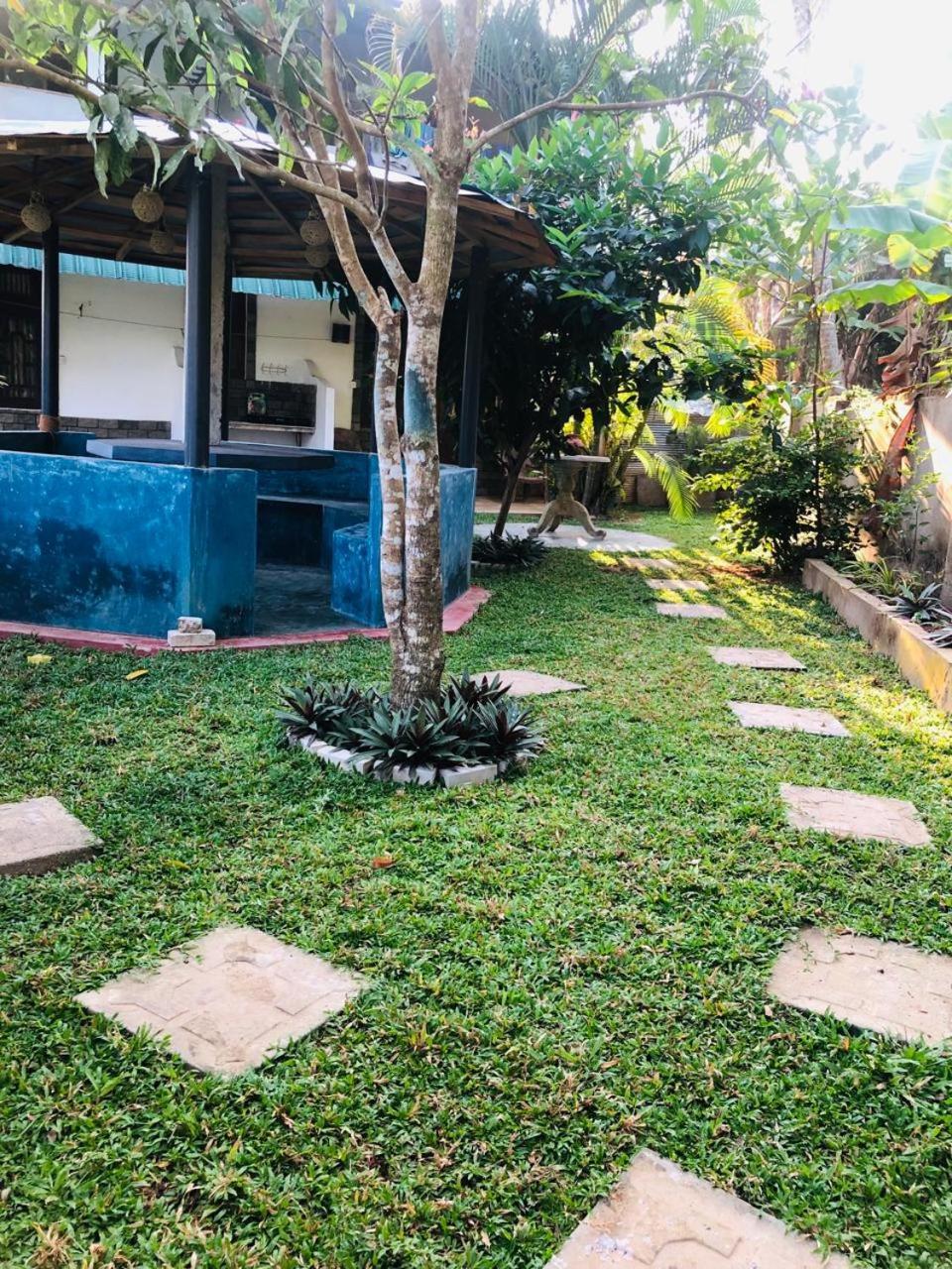 Villa Paddy Fields View Mirissa Bagian luar foto